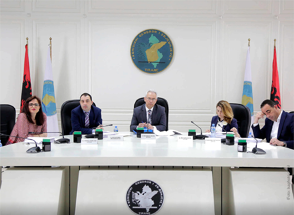 Mbyllet afati, 42 parti e 5 të pavarur konkurrojnë në 30 qershor