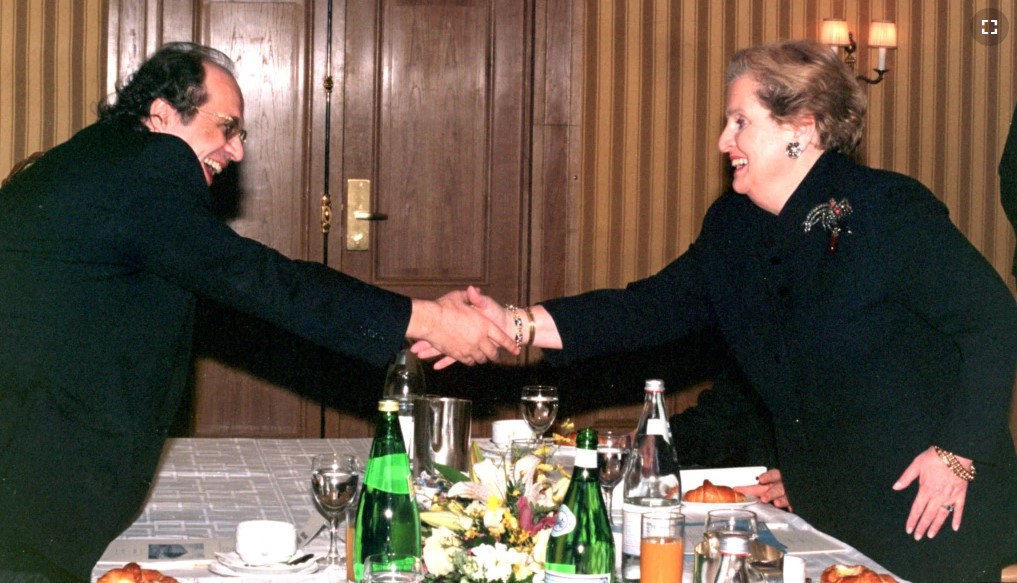 Shishja Rugova 80-vjetori i lindjes së Ibrahim Rugovës, presidentit historik të ...