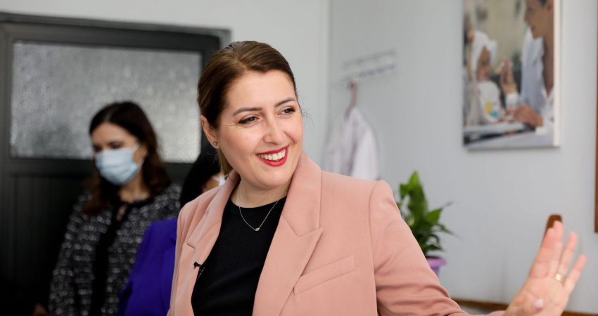 Fotografi e ministres Manastirliu