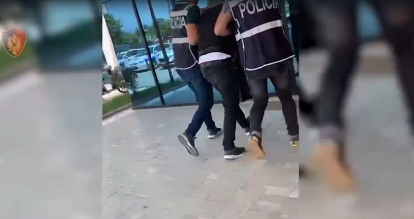 foto ilustruese per policine